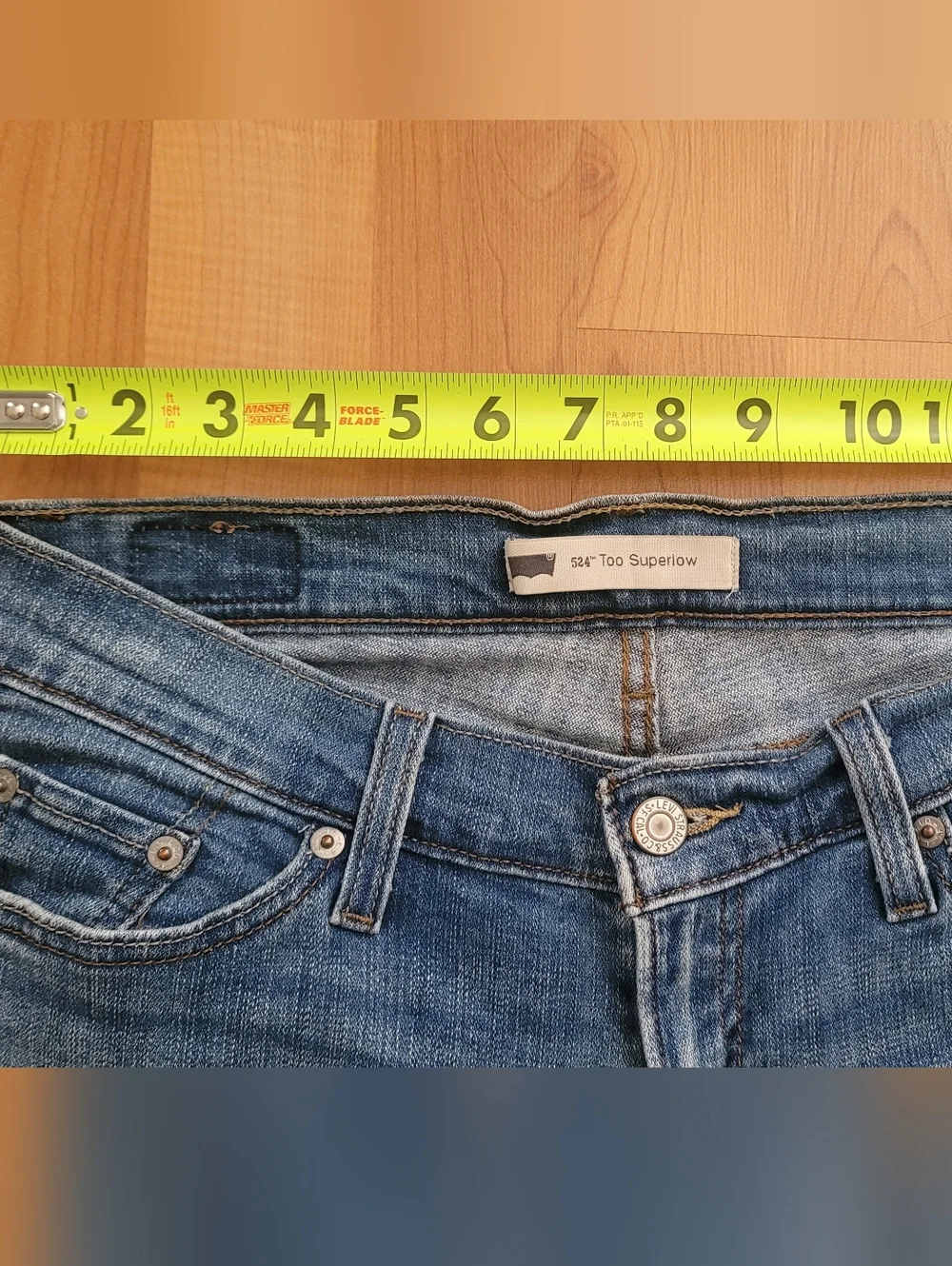 Levis 524 Too Superlow Bootcut Blue Jeans Women's Size W27 L32 Low Rise Slim Fit - Picture 2 of 15